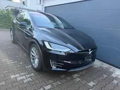 Tesla Model X 75D — SUV électrique 7 places, Autopilot complet, batterie 90% — exterior view