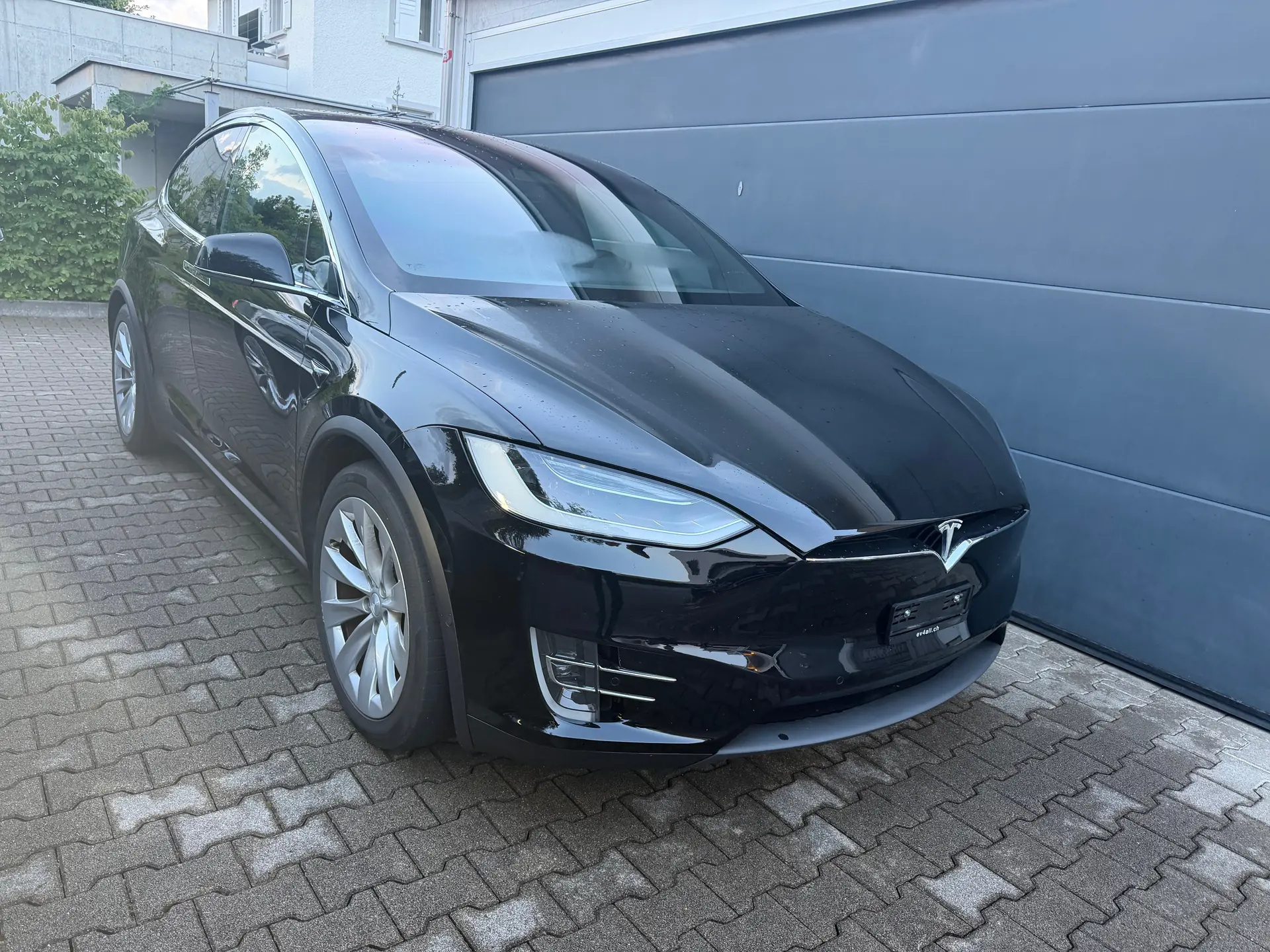 Tesla Model X 75D — SUV électrique 7 places, Autopilot complet, batterie 90%