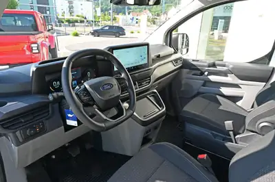 Ford Transit Custom Combi 320 — 8 places, attelage renforcé 3,5T, comme neuf — Thumbnail 11