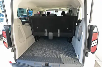 Ford Transit Custom Combi 320 — 8 places, attelage renforcé 3,5T, comme neuf — Thumbnail 10