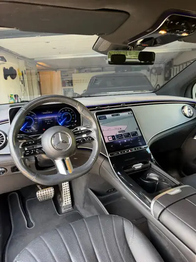 Mercedes-Benz EQE 500 Executive AMG Line 4matic — Berline électrique premium, 23 500 km — cruscotto