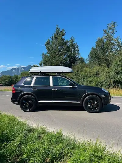 Porsche Cayenne 4.8 V8 S — SUV premium V8 atmosphérique, 384 ch sans compromis — interni