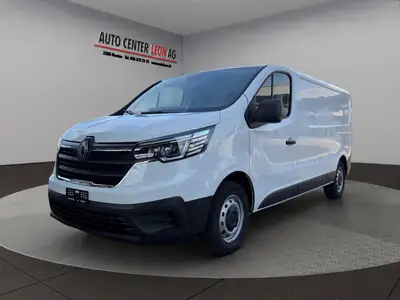 Renault Trafic 2.0 Blue dCi 130 — Utilitaire neuf, attelage 2500 kg, caméra de recul — side view