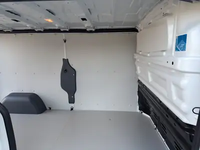 Renault Trafic 2.0 Blue dCi 130 — Utilitaire neuf, attelage 2500 kg, caméra de recul — Thumbnail 11