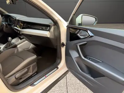 Audi A1 allstreet 30 TFSI — Citadine polyvalente, faible consommation et kilométrage — Thumbnail 10