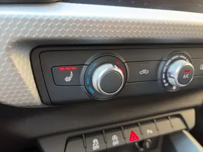 Audi A1 allstreet 30 TFSI — Citadine polyvalente, faible consommation et kilométrage — Thumbnail 23