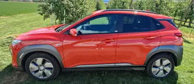 Hyundai Kona 64 kWh Electric Vertex — SUV électrique performant, 106 000 km — intérieur
