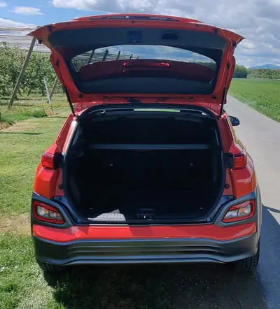 Hyundai Kona 64 kWh Electric Vertex — SUV électrique performant, 106 000 km — Miniature 8