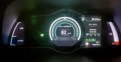 Hyundai Kona 64 kWh Electric Vertex — SUV électrique performant, 106 000 km — Miniature 16