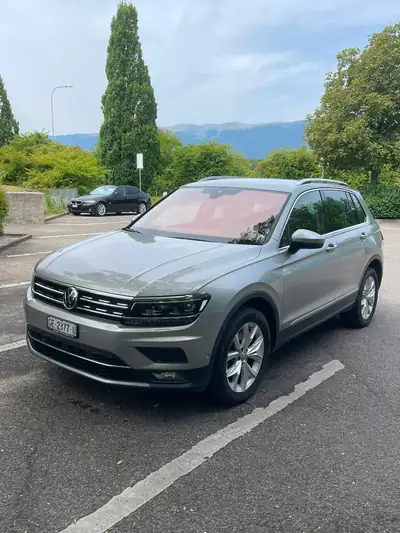 VW Tiguan 2.0 TSI Highline 4Motion — SUV polyvalent, intégralement révisé — exterior view
