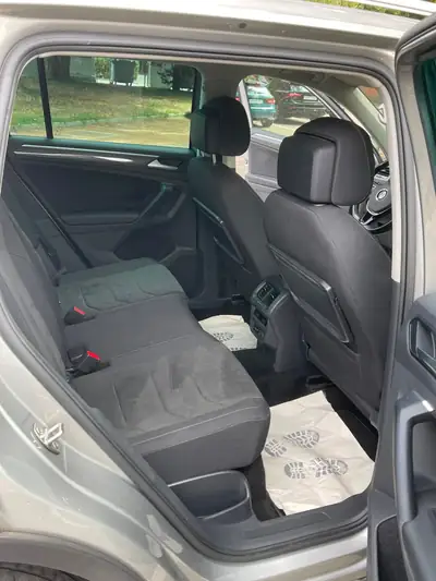VW Tiguan 2.0 TSI Highline 4Motion — SUV polyvalent, intégralement révisé — Thumbnail 8