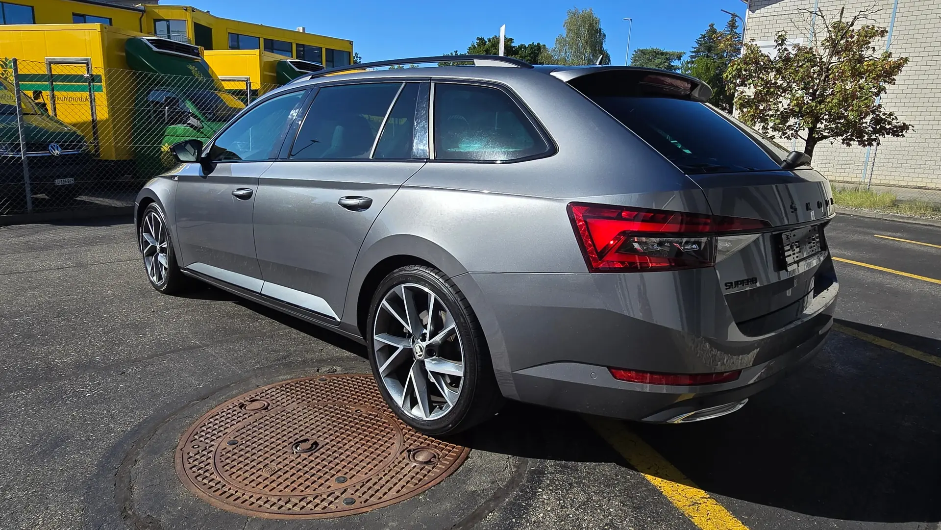 Skoda Superb 2023 occasion Emmenbrücke — 3