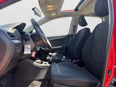 Kia Picanto 1.2 CVVT Style 2015 — Citadine économique, toit panoramique, 31'000 km seulement — Thumbnail 9