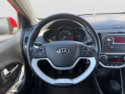 Kia Picanto 1.2 CVVT Style 2015 — Citadine économique, toit panoramique, 31'000 km seulement — Thumbnail 14
