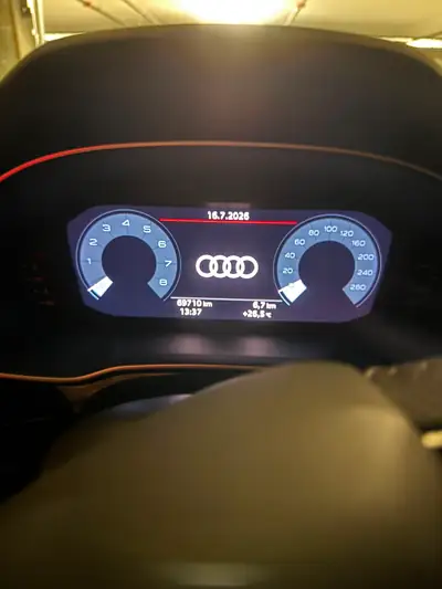Audi Q3 2.0 40 TFSI S line — SUV compact sportif, 69 700 km, équipé toutes saisons — Miniatura 9