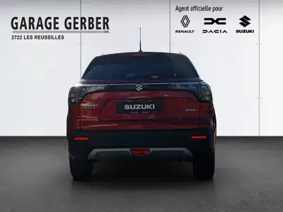 Suzuki S-Cross 1.4 T Sakura Hybrid 4x4 — SUV compact hybride, 100 km seulement — Detail