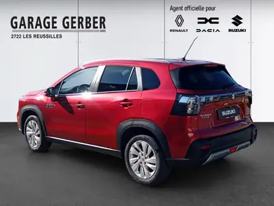 Suzuki S-Cross 1.4 T Sakura Hybrid 4x4 — SUV compact hybride, 100 km seulement — Miniatur 8