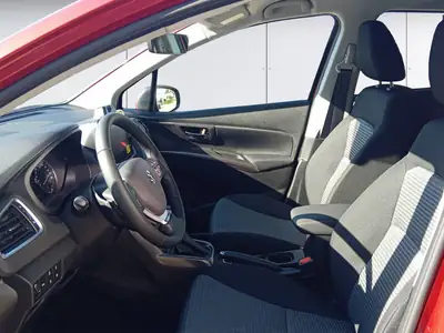 Suzuki S-Cross 1.4 T Sakura Hybrid 4x4 — SUV compact hybride, 100 km seulement — Miniatur 10
