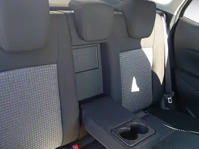 Suzuki S-Cross 1.4 T Sakura Hybrid 4x4 — SUV compact hybride, 100 km seulement — Miniatur 16