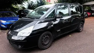 Renault Espace 2.0 Turbo Expression — Monospace spacieux, moteur turbo performant — rear view