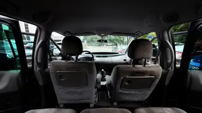 Renault Espace 2.0 Turbo Expression — Monospace spacieux, moteur turbo performant — Thumbnail 8