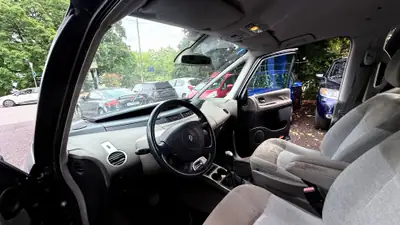 Renault Espace 2.0 Turbo Expression — Monospace spacieux, moteur turbo performant — Thumbnail 11