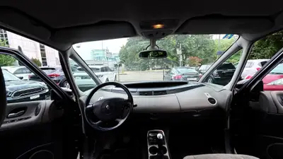 Renault Espace 2.0 Turbo Expression — Monospace spacieux, moteur turbo performant — Thumbnail 10
