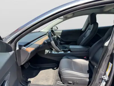 Tesla Model 3 Long Range Dual Motor AWD — Berline électrique haute performance, 58 500 km — Thumbnail 9