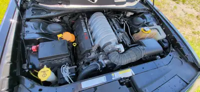 Dodge Challenger 6.1 HEMI SRT8 — Muscle car américain légendaire, 432 ch purs — Miniatur 13