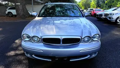 Jaguar X-Type Estate 2.0 V6 — Break élégant, bioéthanol, transformé utilitaire — exterior view