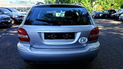 Jaguar X-Type Estate 2.0 V6 — Break élégant, bioéthanol, transformé utilitaire — detail