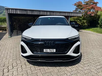 Audi SQ8 quattro 2023 — SUV électrique haute performance, seulement 19'800 km — Miniature 7