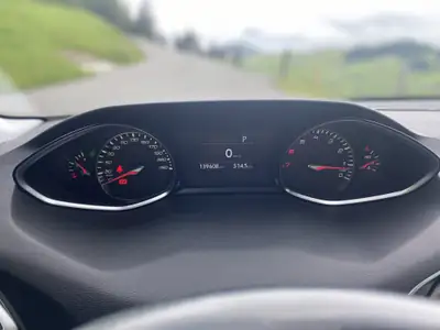 Peugeot 308 SW 1.2 PureTech 130 Féline — Break spacieux, équipement premium, sans accident — Miniatur 10