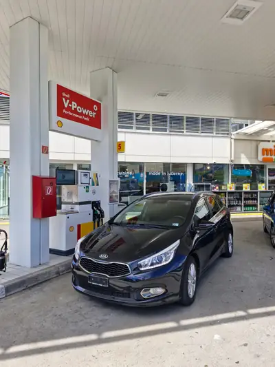 Kia Ceed 1.6 CRDi Trend — Break diesel économe, 120 000 km, sans accident — vista esterna