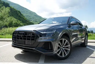 Audi Q8 50 TDI Quattro — SUV premium 286 ch, sans accident, consommation maîtrisée — intérieur