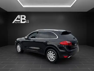 Porsche Cayenne Tiptronic 2013 — SUV premium 300 ch, entretien récent et garantie incluse — rear view