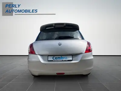 Suzuki Swift 1.2 Sergio Cellano — Citadine fiable, faible kilométrage, sans sinistre — dashboard