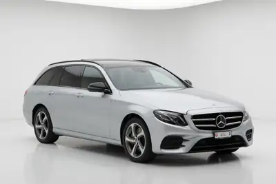 Mercedes-Benz E 220 d Swiss Star AMG Line — Break diesel 4Matic, entretien complet, sans sinistre — Thumbnail 7