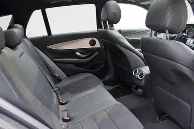 Mercedes-Benz E 220 d Swiss Star AMG Line — Break diesel 4Matic, entretien complet, sans sinistre — Thumbnail 12