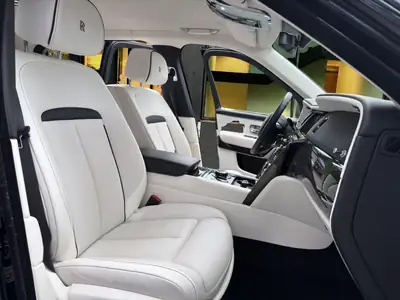 Rolls-Royce Cullinan Mansory Edition 2023 — SUV ultra-luxe, 18 900 km seulement — Thumbnail 8