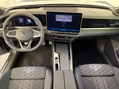 Volkswagen Passat 1.5 TSI PHEV R-Line — Berline rechargeable performante, neuve garantie — Thumbnail 8