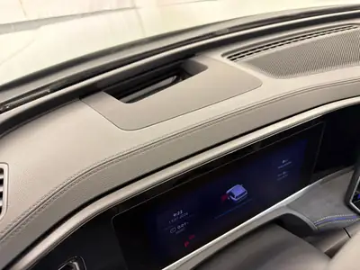 VW Passat Break 1.5 TSI PHEV R-Line 2026 — Hybride rechargeable, quasi neuve — detail