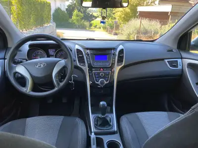 Hyundai i30 1.4 Pica 2017 — Berline fiable, sans accident, faible kilométrage — Heckansicht