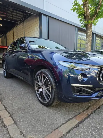 Maserati Levante 2.0 Hybrid GT — SUV de prestige hybride, 51'821 km seulement — Heckansicht