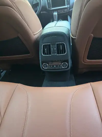 Maserati Levante 2.0 Hybrid GT — SUV de prestige hybride, 51'821 km seulement — Miniatur 10