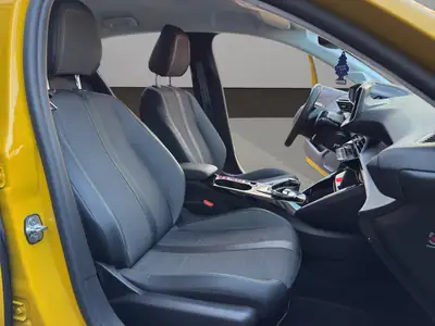 Peugeot 208 1.2 PureTech Allure EAT8 — Citadine dynamique, boîte auto et équipements premium — Thumbnail 17