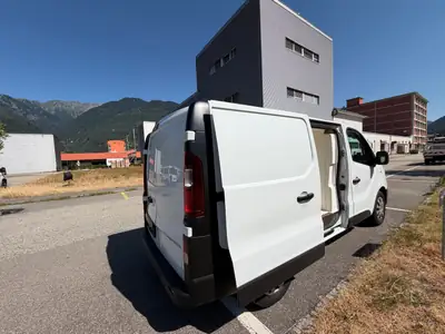 Renault Trafic 1.6 dCi 95 — Fourgon frigorifique professionnel, 104 500 km — Armaturenbrett