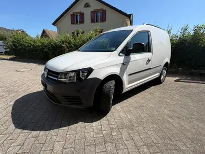 VW Caddy 2.0 TDI 150 4Motion — Utilitaire polyvalent diesel, 4×4 performant — vista posteriore