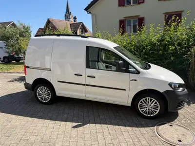 VW Caddy 2.0 TDI 150 4Motion — Utilitaire polyvalent diesel, 4×4 performant — vista esterna