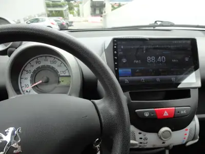 Peugeot 107 1.0 Trendy — Petite citadine économique, entretien minimal — Miniatura 12